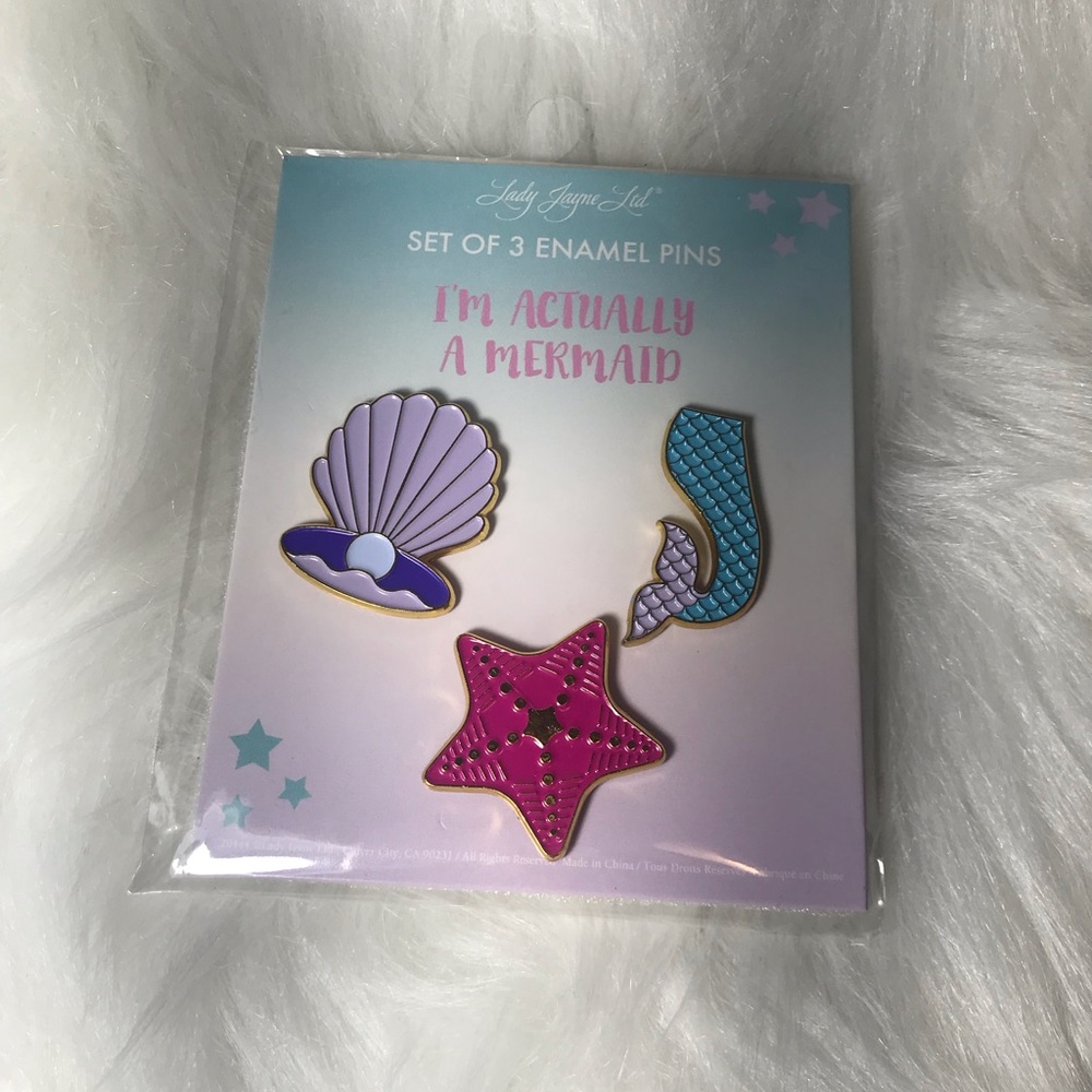 Mermaid enamel pin set 🧜🏻‍♀️